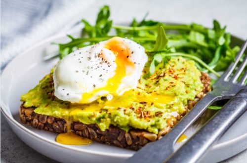 smashed avocado and poached eggs